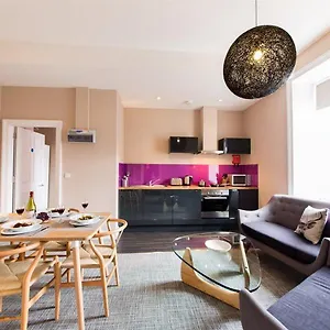  Apartment The Spires Serviced Apartments Edinburgh